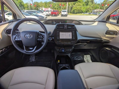 2022 Toyota PRIUS XLE