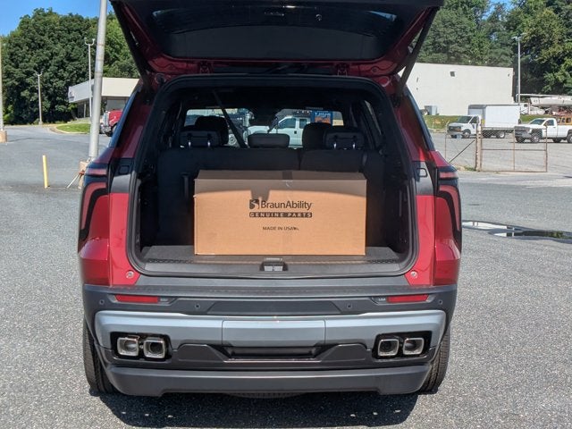 2026 Chevrolet Traverse FWD LT