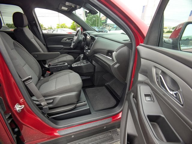 2023 Chevrolet Traverse LT Cloth - BraunAbility XI - Power In-Floor Ramp