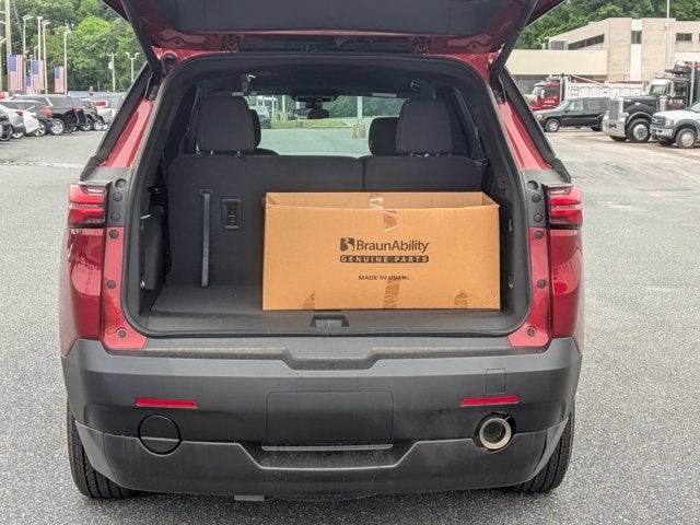 2023 Chevrolet Traverse LT Cloth - BraunAbility XI - Power In-Floor Ramp
