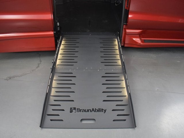 2025 Chrysler Pacifica Select - BraunAbility XT - Power Fold-Out Ramp