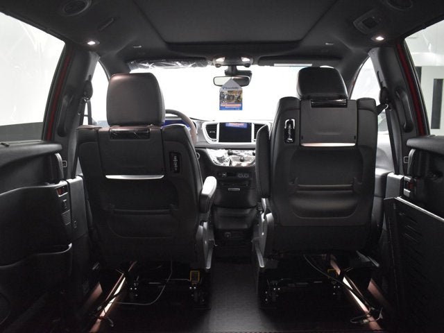2025 Chrysler Pacifica Select - BraunAbility XT - Power Fold-Out Ramp