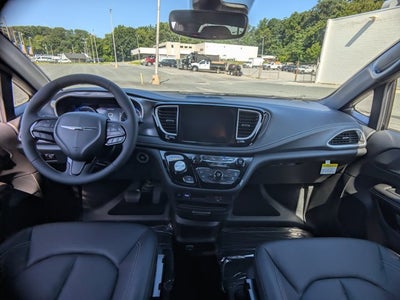 2026 Chrysler Pacifica Select Sport - [NEW]BraunAbility XT - Power Fold-Out Ramp