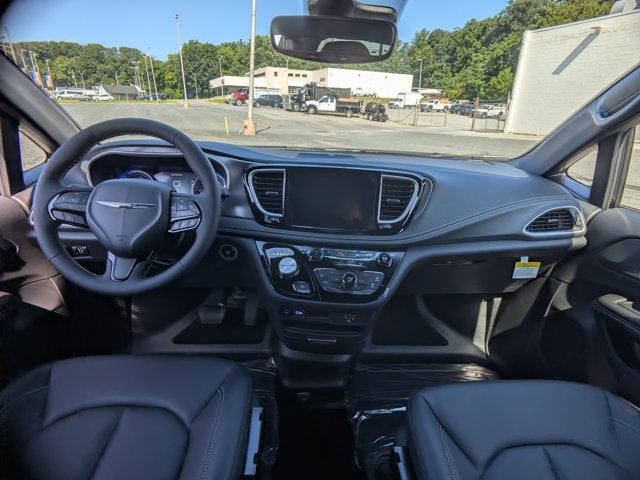 2026 Chrysler Pacifica Select Sport - [NEW]BraunAbility XT - Power Fold-Out Ramp