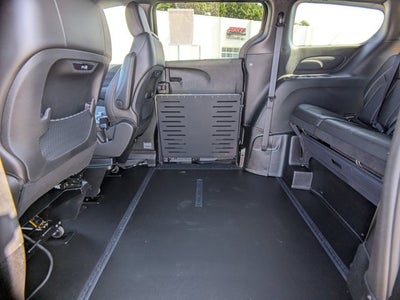 2026 Chrysler Pacifica Select Sport - [NEW]BraunAbility XT - Power Fold-Out Ramp