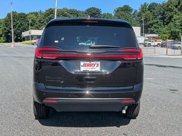 2026 Chrysler Pacifica Select Sport - [NEW]BraunAbility XT - Power Fold-Out Ramp