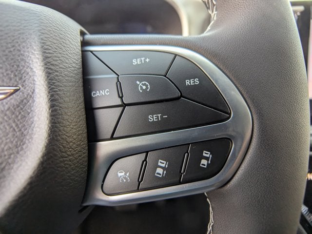 2025 Chrysler Pacifica Select - BraunAbility Manual Rear Entry - Wheelchair Accessible Conversion