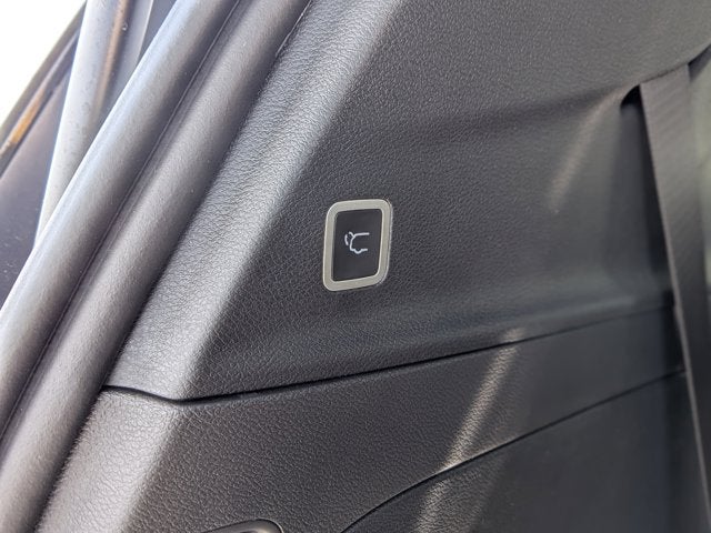 2025 Chrysler Pacifica Select - BraunAbility Manual Rear Entry - Wheelchair Accessible Conversion