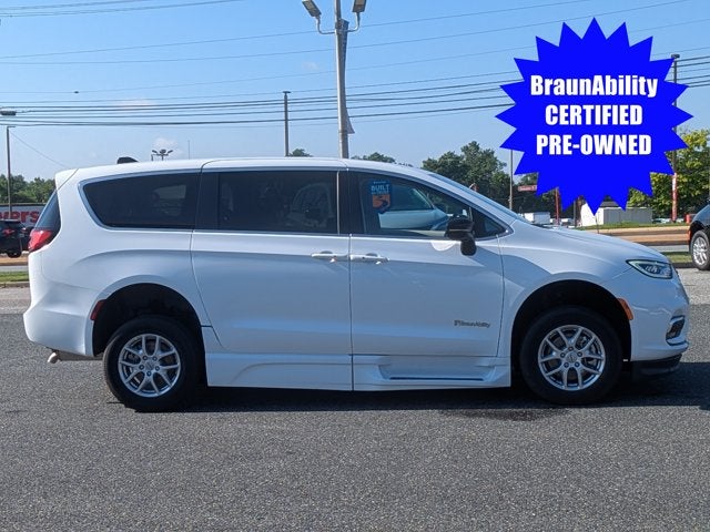 2024 Chrysler Pacifica Touring L - BraunAbility XT Power Fold-Out Ramp