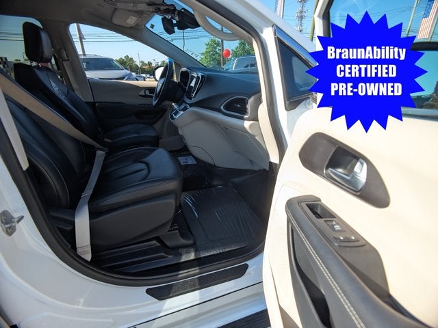 2024 Chrysler Pacifica Touring L - BraunAbility XT Power Fold-Out Ramp