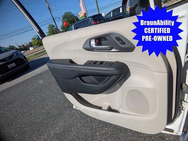 2024 Chrysler Pacifica Touring L - BraunAbility XT Power Fold-Out Ramp