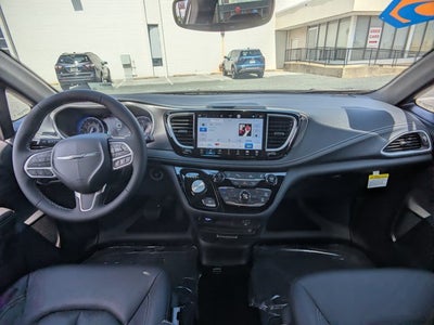 2026 Chrysler Pacifica Select - [NEW] BraunAbility XT - Power Fold-Out Ramp