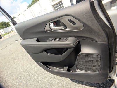 2026 Chrysler Pacifica Select - [NEW] BraunAbility XT - Power Fold-Out Ramp