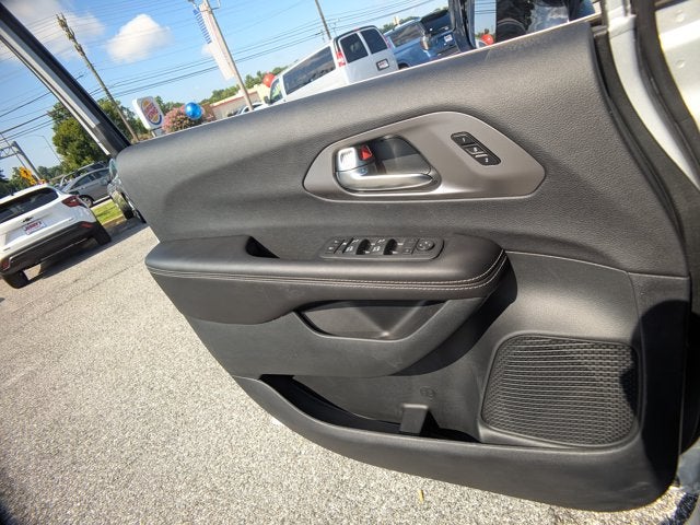 2026 Chrysler Pacifica Select - [NEW] BraunAbility XT - Power Fold-Out Ramp
