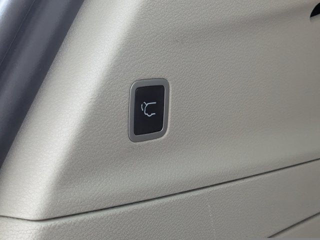 2024 Chrysler Pacifica Touring L - BraunAbility XI Power Infloor Ramp