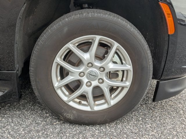 2024 Chrysler Pacifica Touring L - BraunAbility XI Power Infloor Ramp