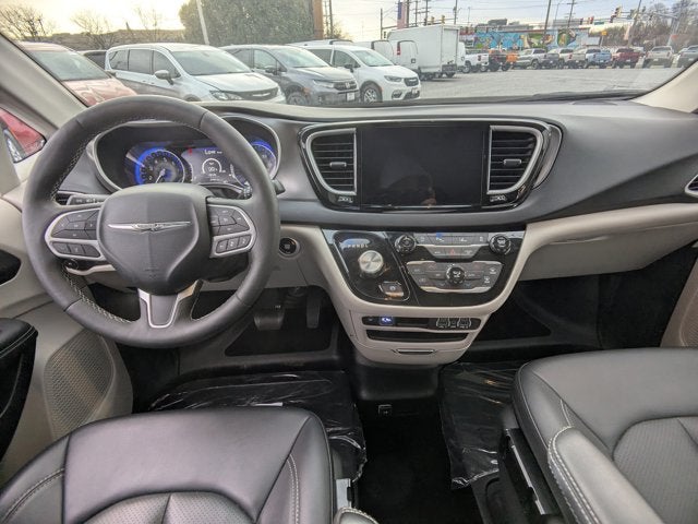 2024 Chrysler Pacifica Touring L - BraunAbility XI Power Infloor Ramp