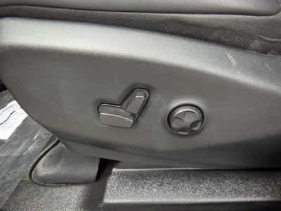 2024 Chrysler Pacifica Touring L - BraunAbility XI Power Infloor Ramp