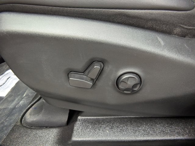 2024 Chrysler Pacifica Touring L - BraunAbility XI Power Infloor Ramp