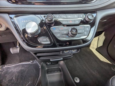 2025 Chrysler Pacifica Select - BraunAbility Manual Rear Entry - Wheelchair Accessible Conversion