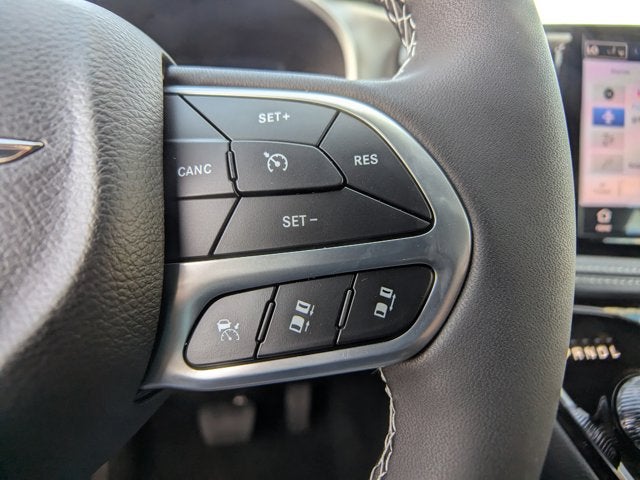 2025 Chrysler Pacifica Select - BraunAbility Manual Rear Entry - Wheelchair Accessible Conversion