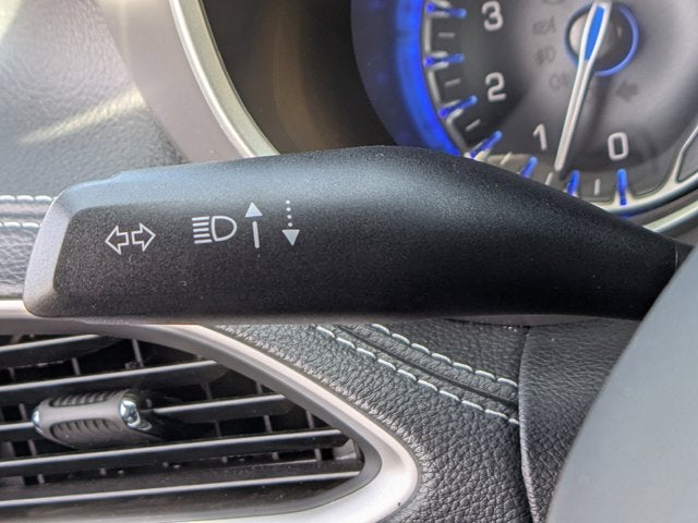 2025 Chrysler Pacifica Select - BraunAbility Manual Rear Entry - Wheelchair Accessible Conversion