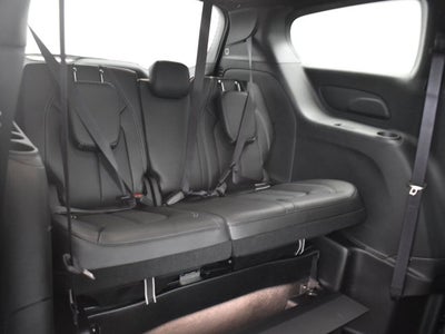 2025 Chrysler Pacifica Select - BraunAbility XT - Power Fold-Out Ramp