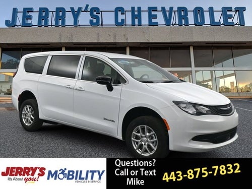 2025 Chrysler Voyager LX - BraunAbility ADA Commercial - Manual Rear Entry Wheelchair Accessible Conversion