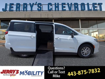 2025 Chrysler Voyager LX - BraunAbility Companion Van - Manual Fold-Out Ramp