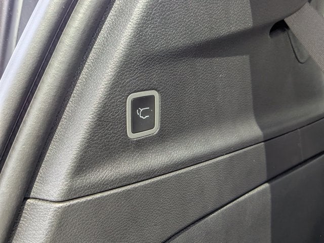 2025 Chrysler Voyager LX - BraunAbility Companion Van - Manual Fold-Out Ramp