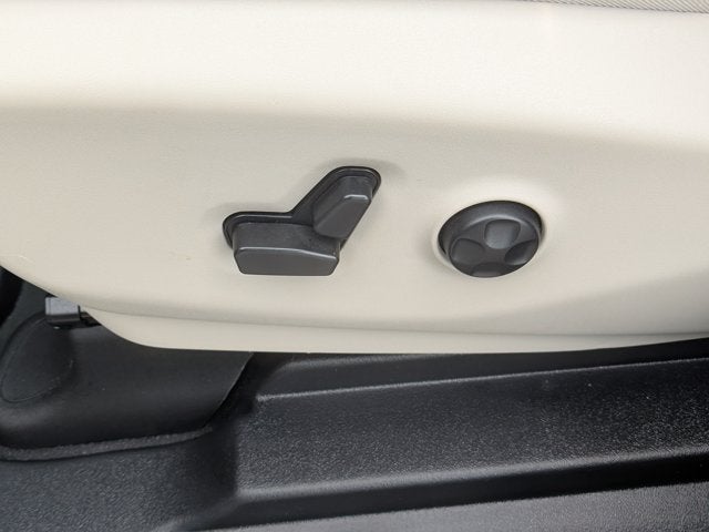 2021 Chrysler Voyager LXI - BraunAbility XT Power Fold-Out Ramp