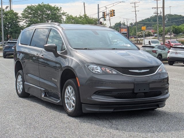 2021 Chrysler Voyager LXI - BraunAbility XT Power Fold-Out Ramp