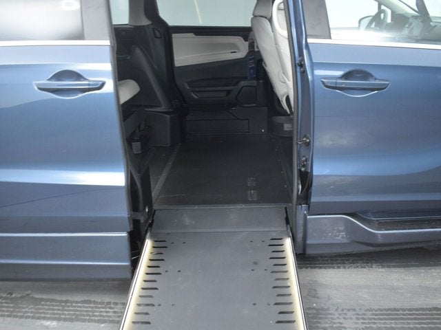 2026 Honda Odyssey EX-L - BraunAbility XI - Power In-Floor Ramp