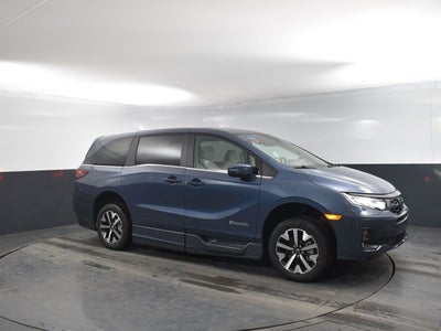 2026 Honda Odyssey EX-L - BraunAbility XI - Power In-Floor Ramp