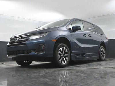 2026 Honda Odyssey EX-L - BraunAbility XI - Power In-Floor Ramp