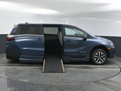 2026 Honda Odyssey EX-L - BraunAbility XI - Power In-Floor Ramp