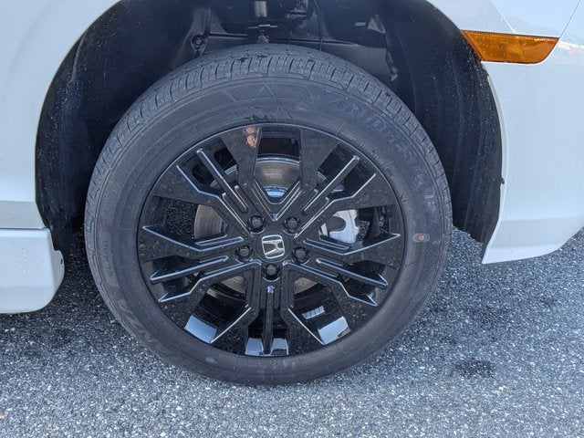 2026 Honda Odyssey Sport-L - [NEW] BraunAbility XI - Power In-floor Ramp