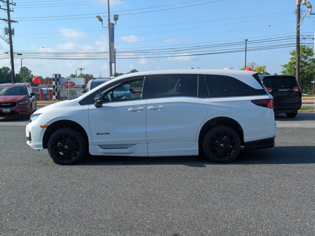2026 Honda Odyssey Sport-L - [NEW] BraunAbility XI - Power In-floor Ramp