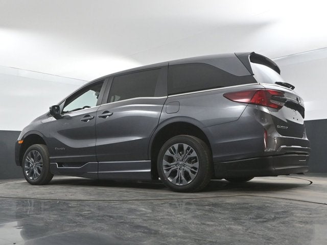 2026 Honda Odyssey Touring - BraunAbility XI Power Infloor Ramp