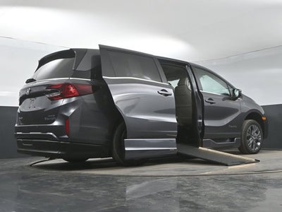 2026 Honda Odyssey Touring - BraunAbility XI Power Infloor Ramp