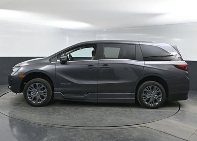 2026 Honda Odyssey Touring - BraunAbility XI Power Infloor Ramp