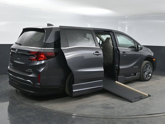 2026 Honda Odyssey Touring - BraunAbility XI Power Infloor Ramp