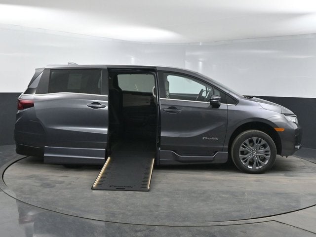 2026 Honda Odyssey Touring - BraunAbility XI Power Infloor Ramp