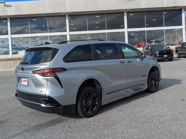 2025 Toyota Sienna XSE - BraunAbility XI - Power In-Floor Ramp