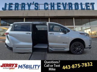2025 Toyota Sienna XSE - BraunAbility XI - Power In-Floor Ramp