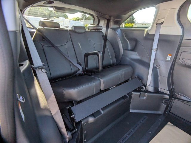 2025 Toyota Sienna XSE - BraunAbility XI - Power In-Floor Ramp