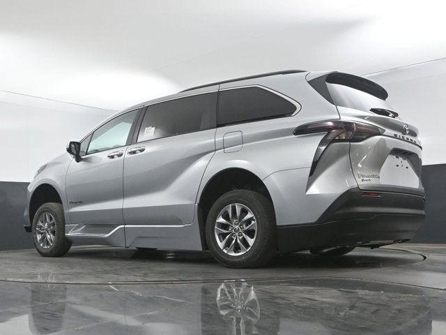 2025 Toyota Sienna XLE - BraunAbility XT - Power Fold-Out Ramp