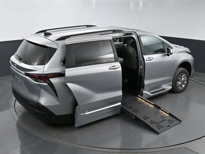 2025 Toyota Sienna XLE - BraunAbility XT - Power Fold-Out Ramp
