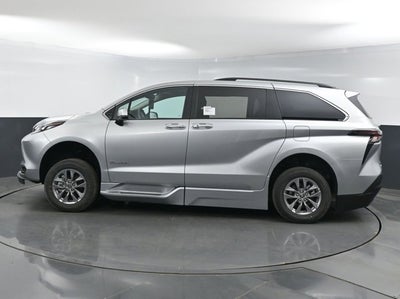 2025 Toyota Sienna XLE - BraunAbility XT - Power Fold-Out Ramp