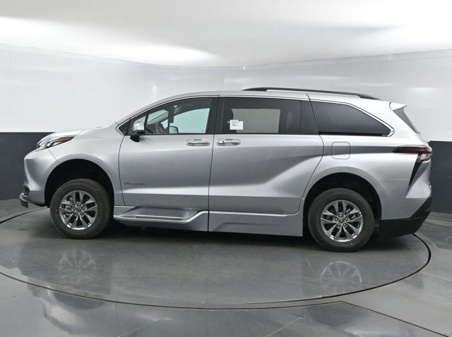2025 Toyota Sienna XLE - BraunAbility XT - Power Fold-Out Ramp
